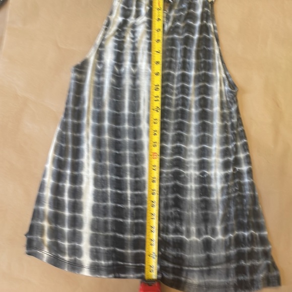 Ladies tie dye sleeveless blouse . Size med - Picture 5 of 8